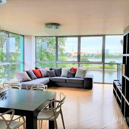 Winwinstay Superior Apartment By River Daugava リガ エクステリア 写真