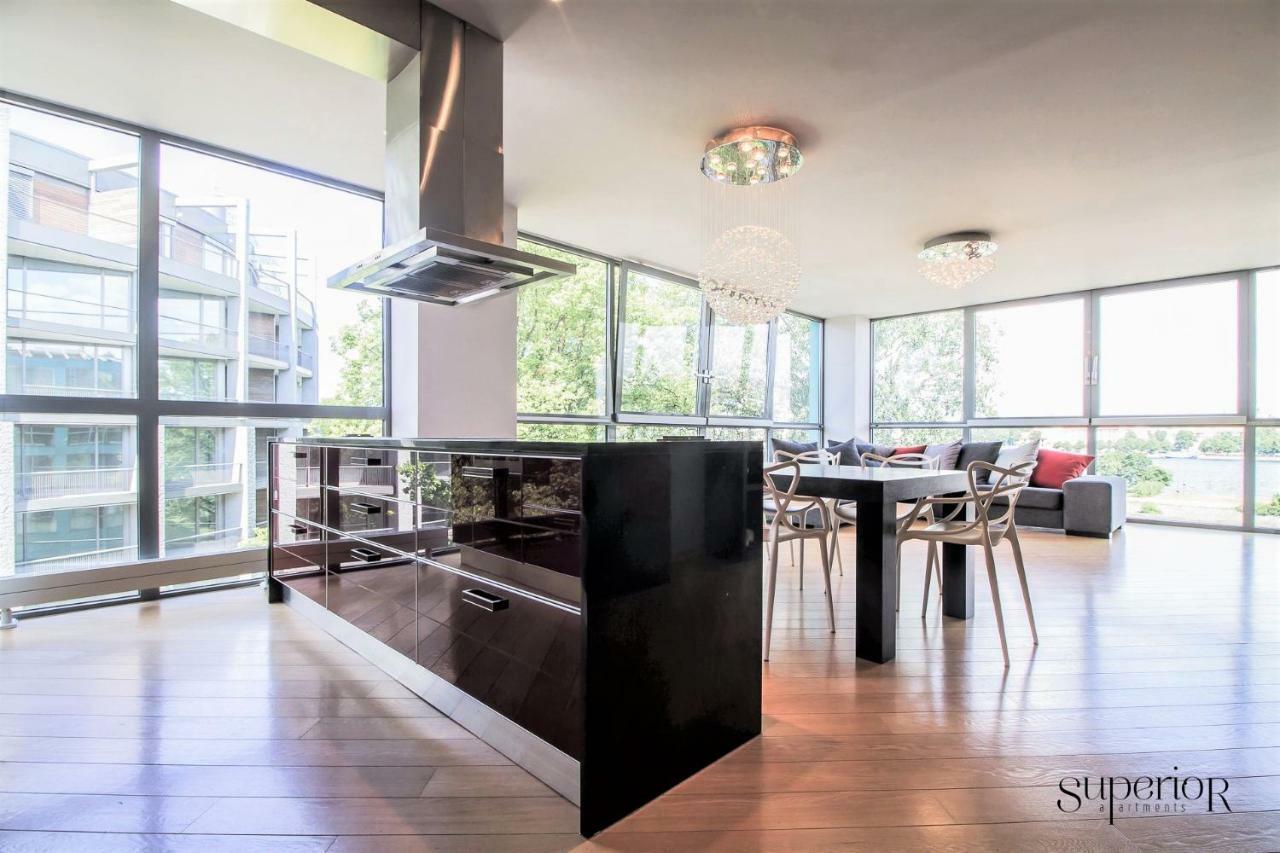 Winwinstay Superior Apartment By River Daugava リガ エクステリア 写真